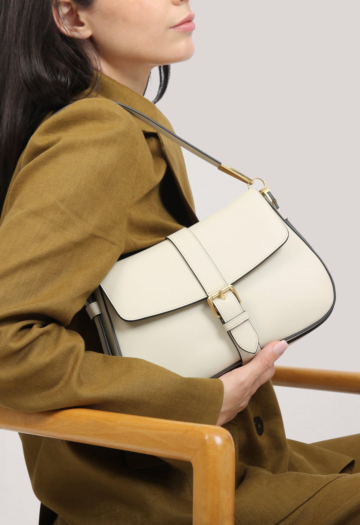 ARIES SHOULDER BAG IN SOFT GRAINED LEATHER